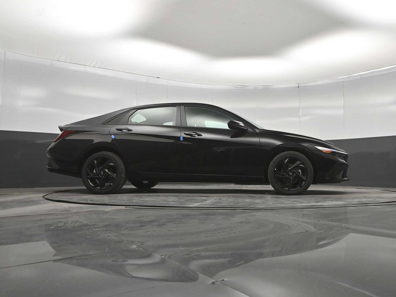New 2026 Hyundai Elantra Sport FWD image 40