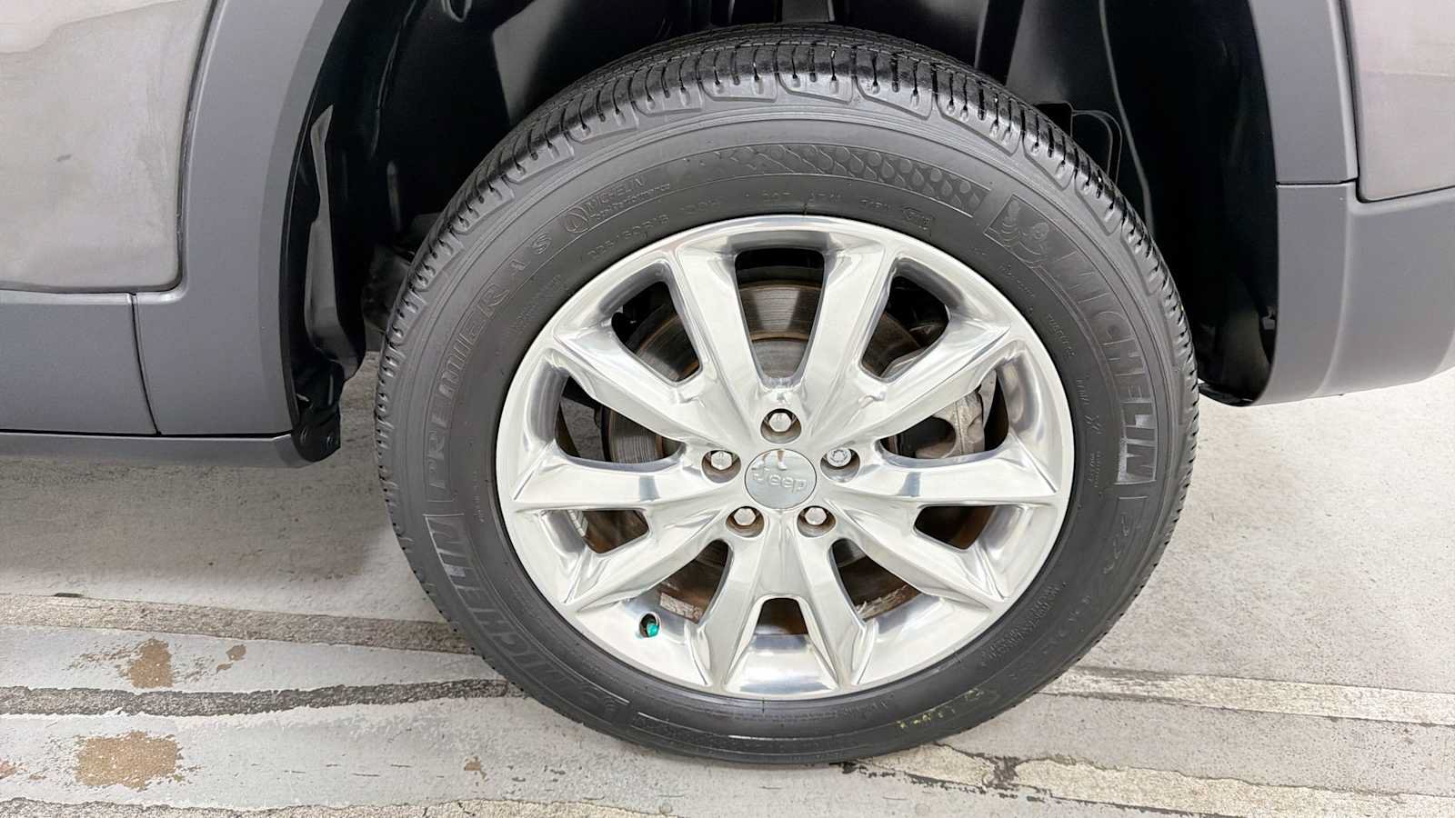 Used 2015 Jeep Cherokee Limited AWD/4WD image 10