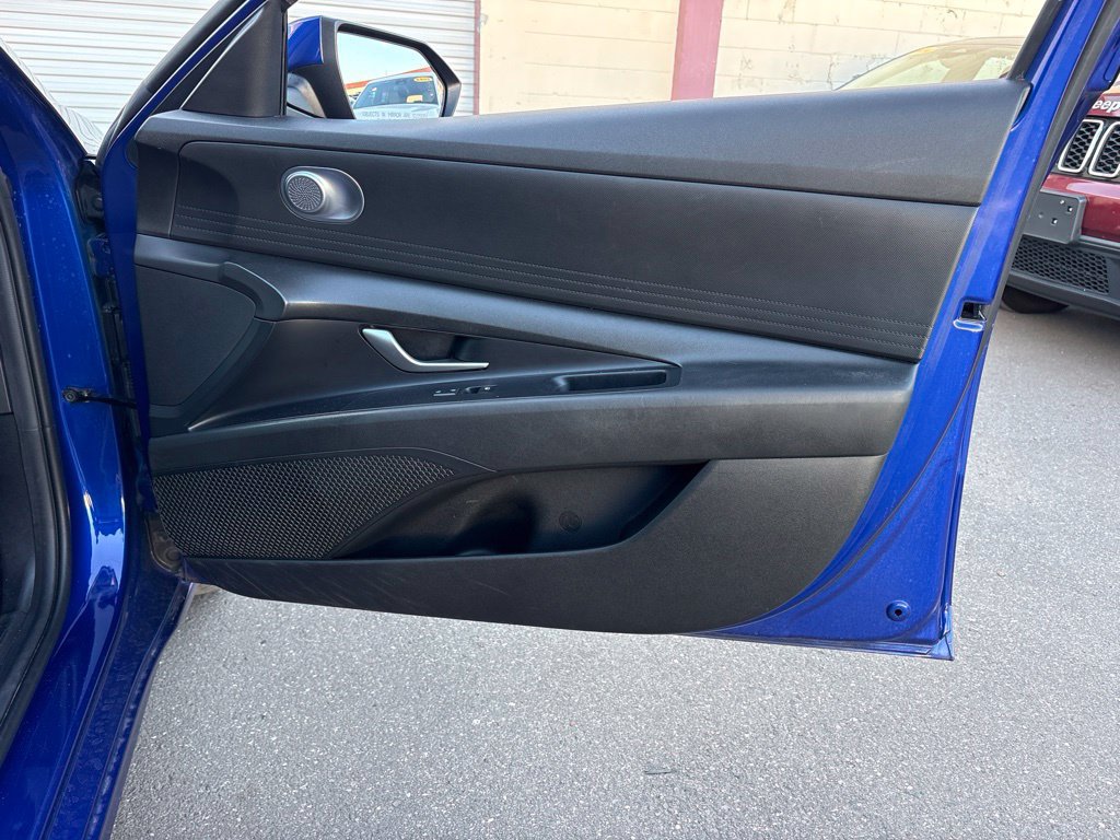 Used 2021 Hyundai Elantra SEL FWD image 19