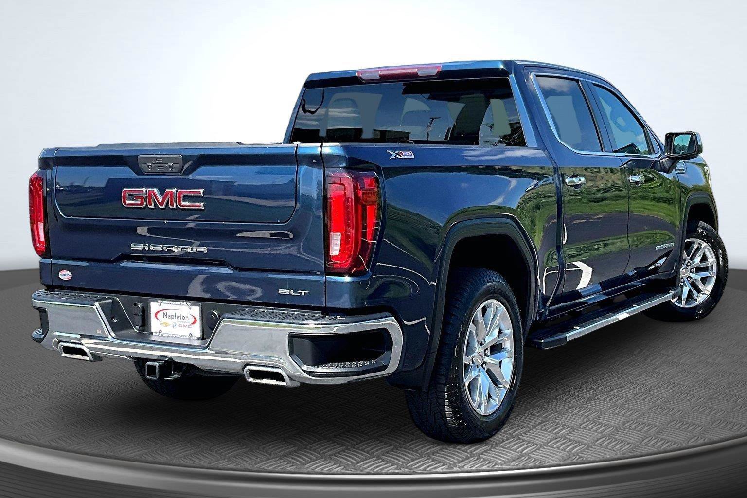 Used 2021 GMC Sierra 1500 SLT w/ X31 Off-Road Package AWD/4WD image 2