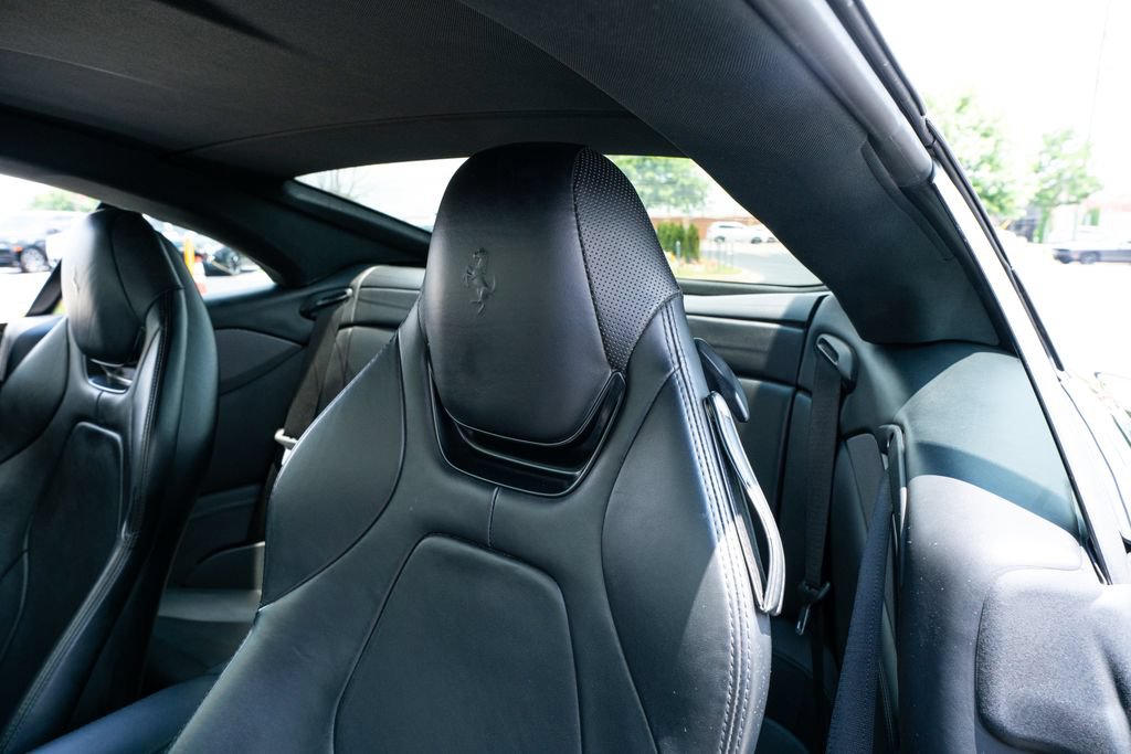 Used 2019 Ferrari Portofino RWD image 33