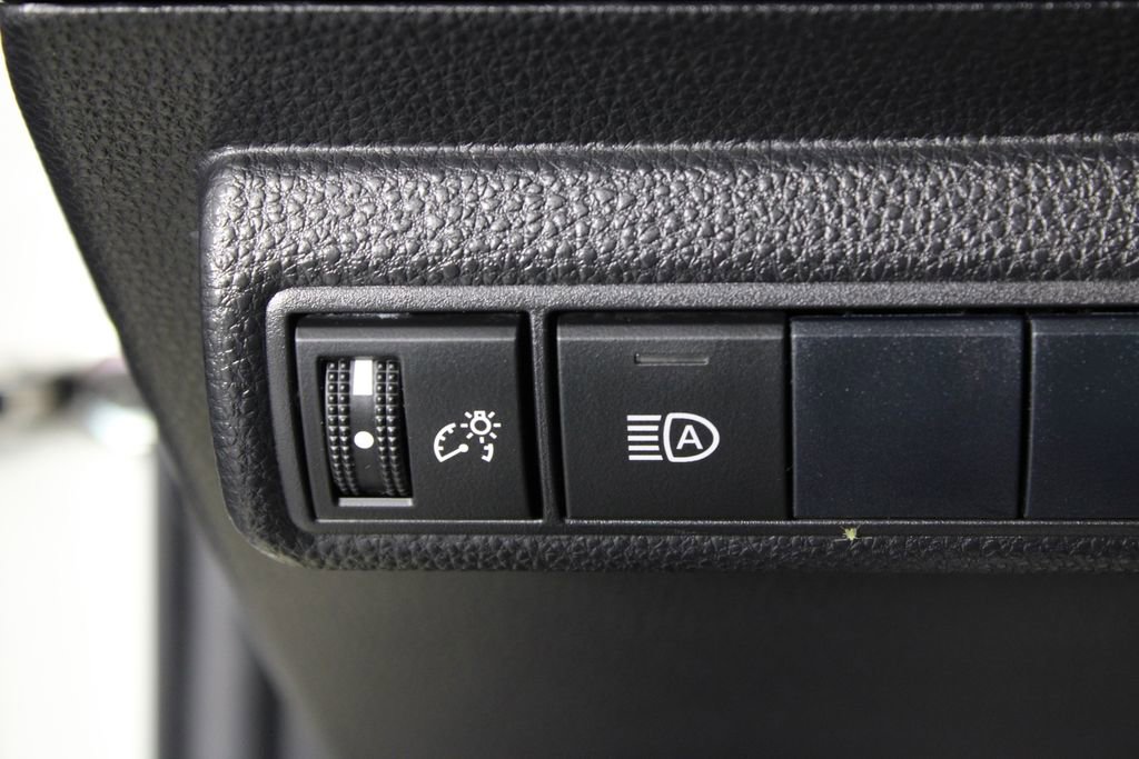 Used 2020 Toyota Corolla SE image 21