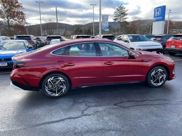 Used 2026 Hyundai Sonata SEL image 3