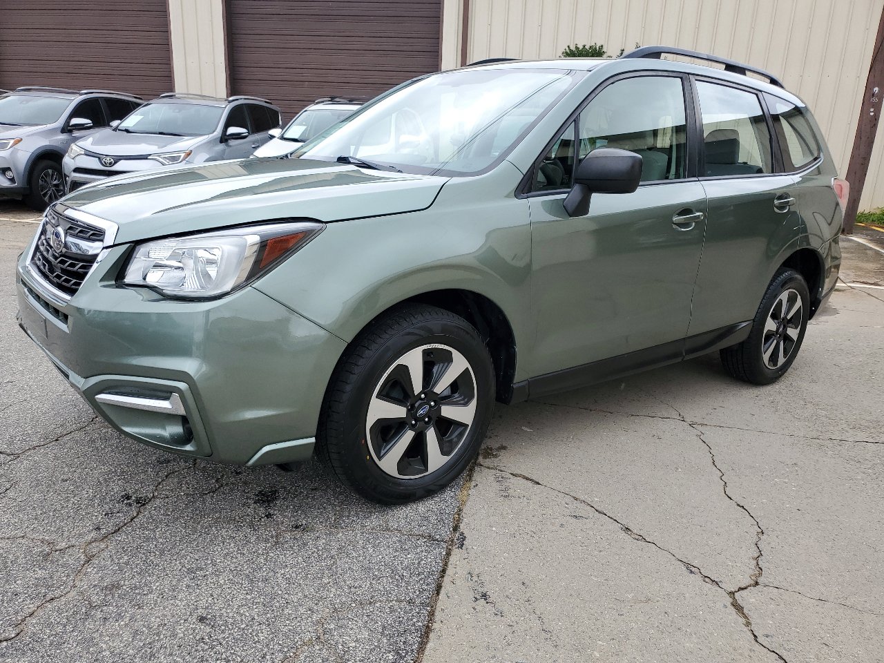 Used 2017 Subaru Forester 2.5i w/ Alloy Wheel Package