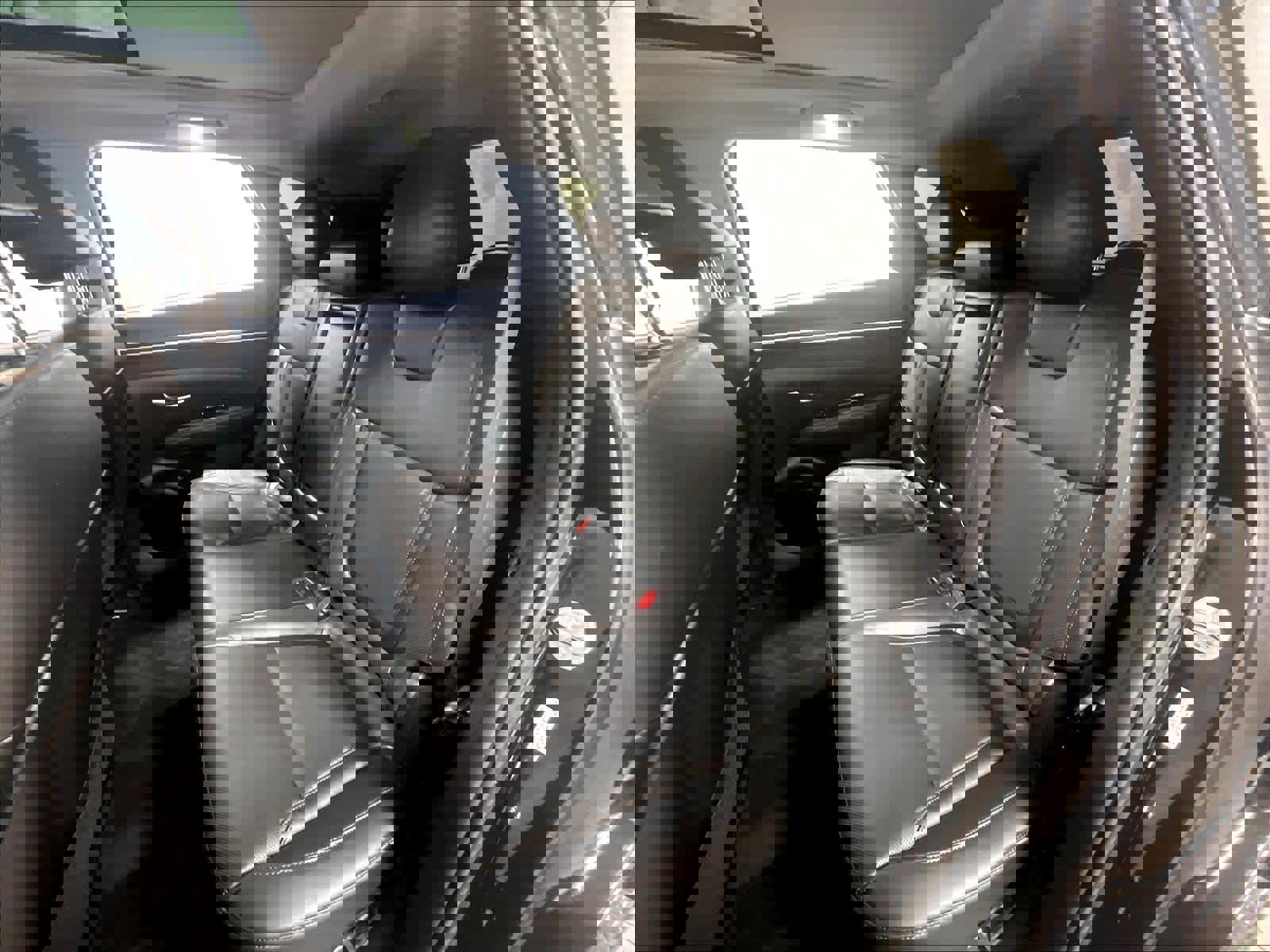 Used 2023 Hyundai Tucson Limited w/ Cargo Package image 15