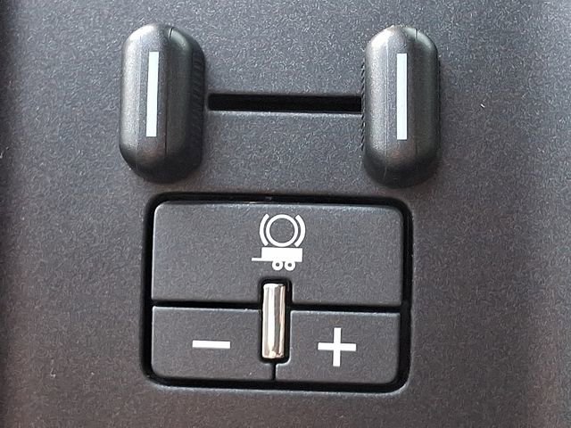 Used 2015 Chevrolet Silverado 1500 High Country w/ High Country Premium Package image 25