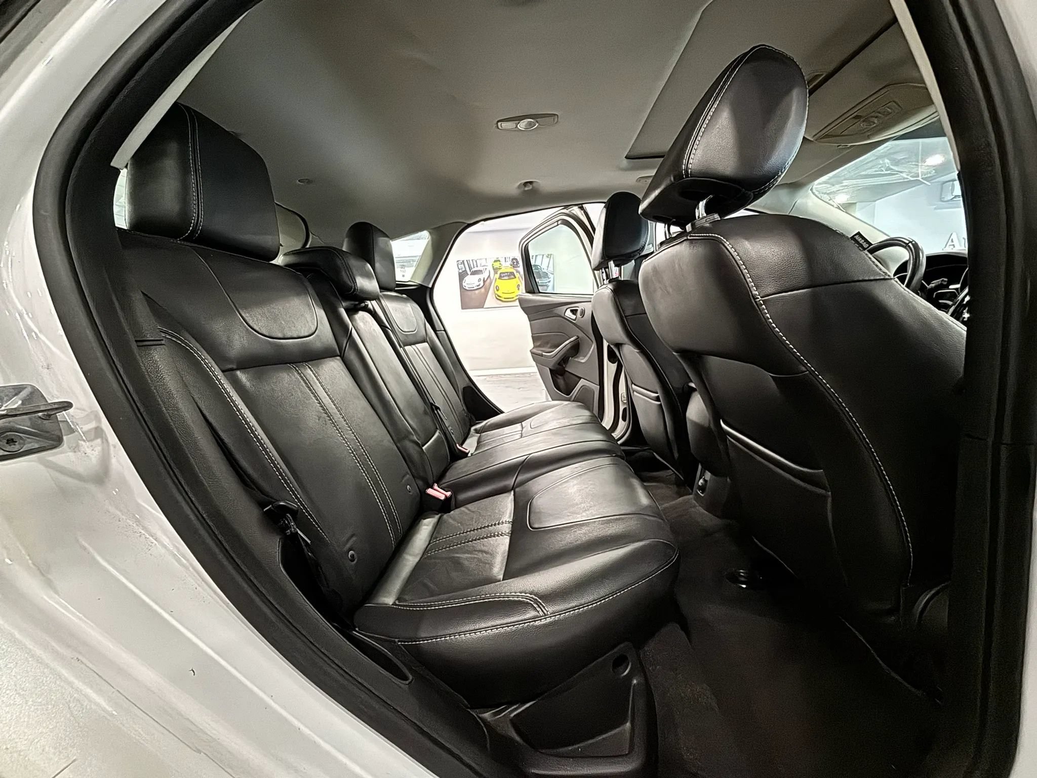 Used 2014 Ford Focus Titanium FWD image 18