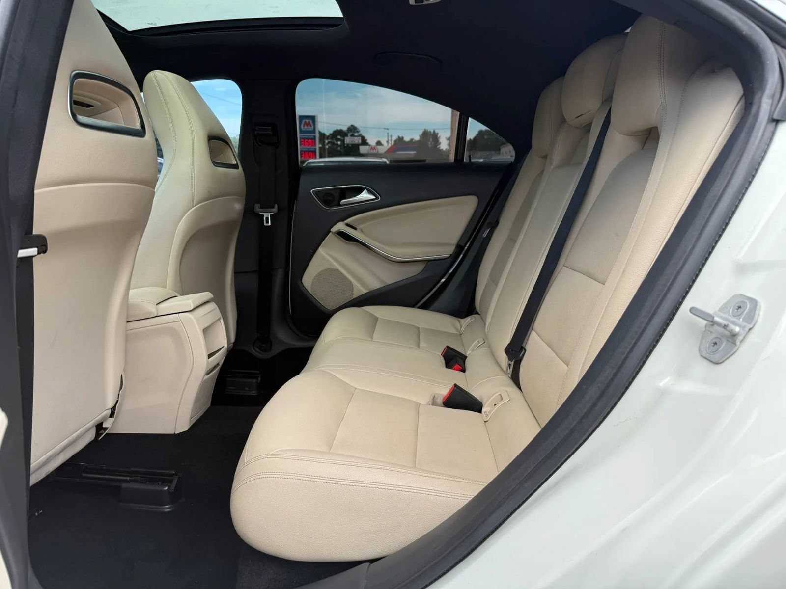 Used 2014 Mercedes-Benz CLA 250 w/ Sport Package image 16