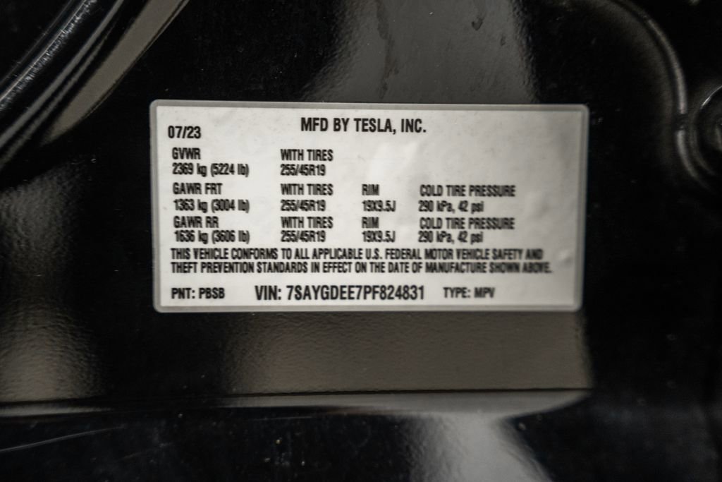 Used 2023 Tesla Model Y Long Range image 39