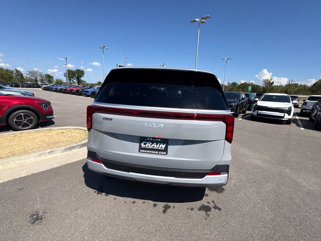 New 2027 Kia Carnival LX FWD image 5