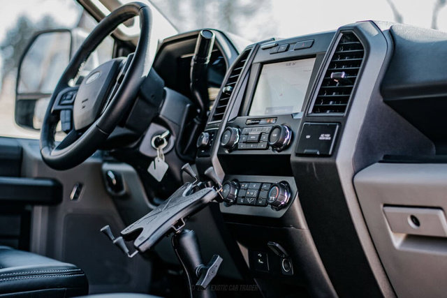 Used 2022 Ford F550 4x4 Crew Cab Super Duty w/ Power Equipment Group image 22