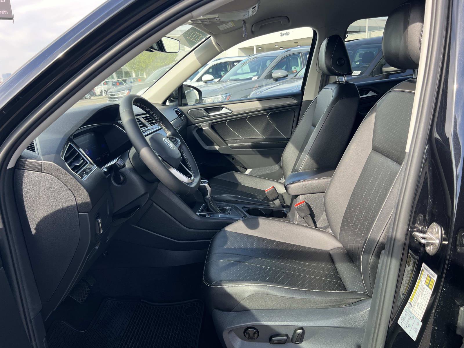 Certified 2022 Volkswagen Tiguan SE image 16