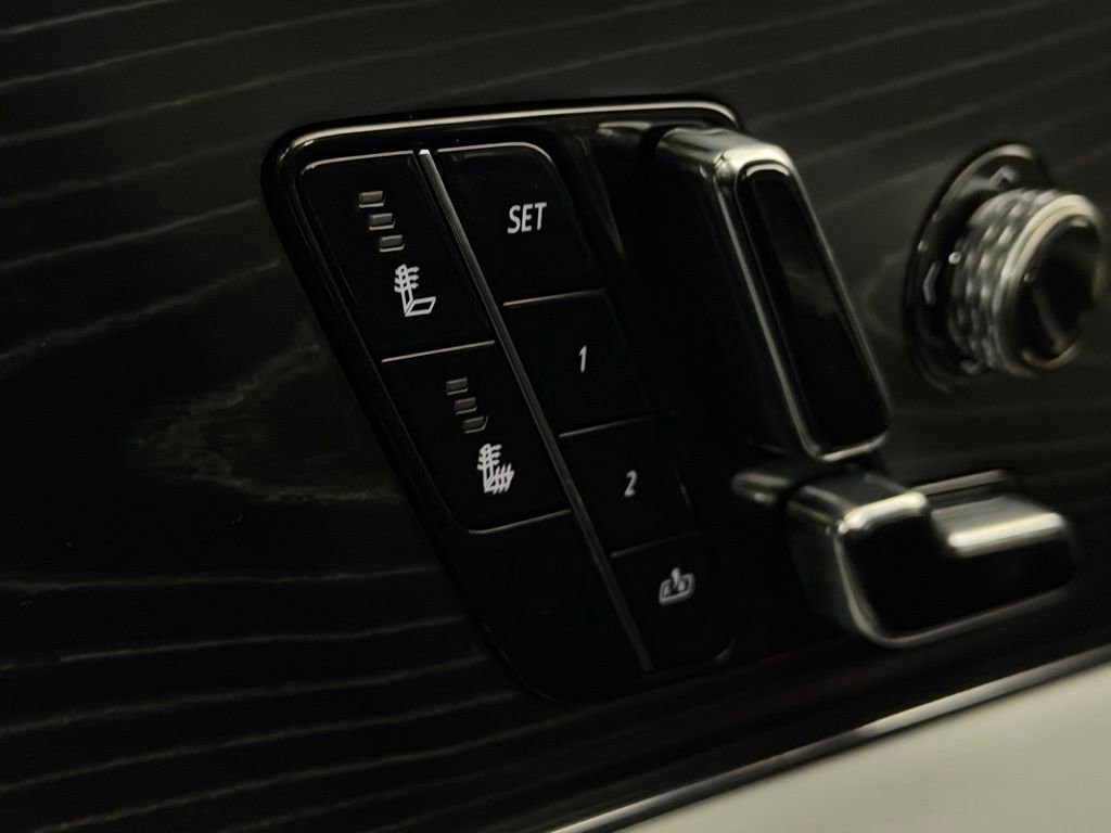 Used 2024 Cadillac Lyriq Sport RWD image 21