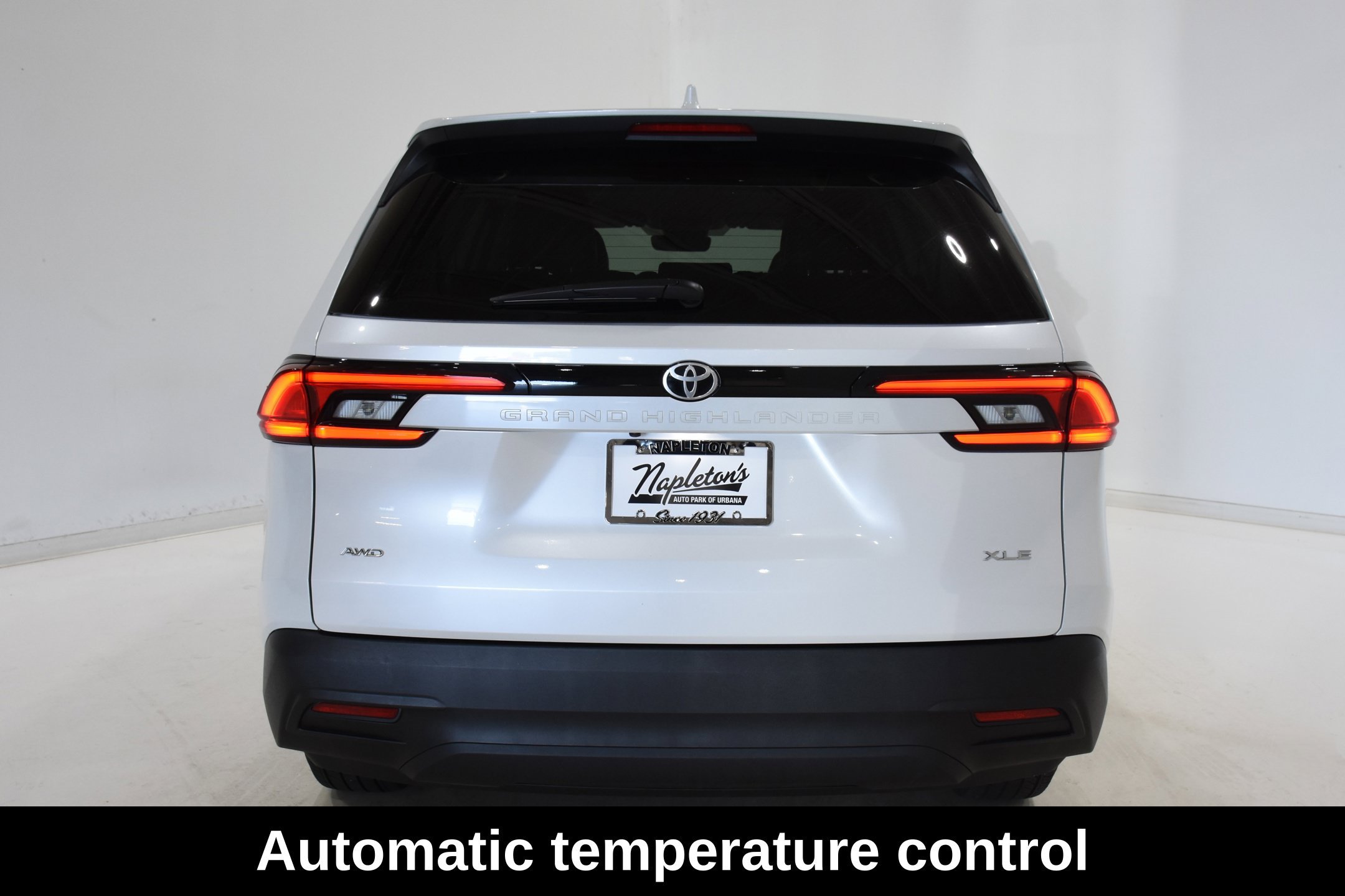 Used 2026 Toyota Grand Highlander AWD image 5