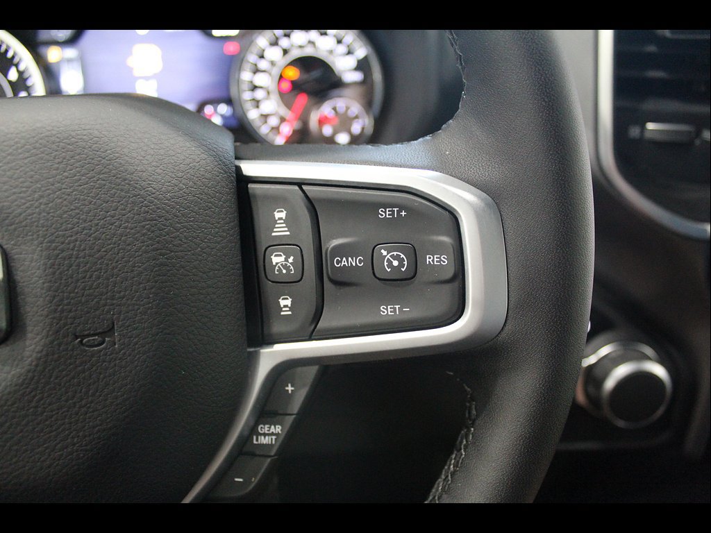 Used 2025 RAM 1500 Big Horn AWD/4WD image 26