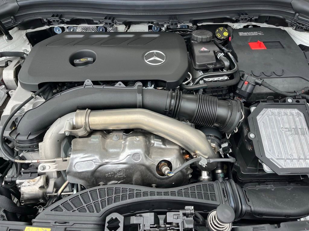 Certified 2025 Mercedes-Benz GLA 250 4MATIC image 11