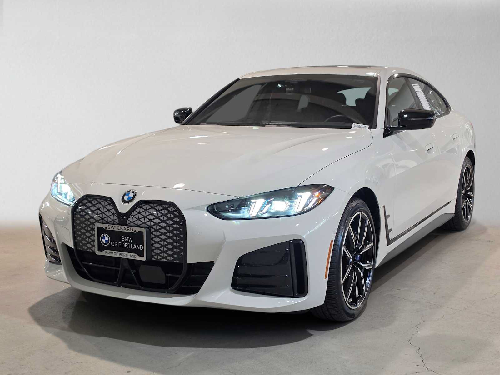 Used 2026 BMW i4 xDrive40i w/ M Sport Package AWD/4WD image 7