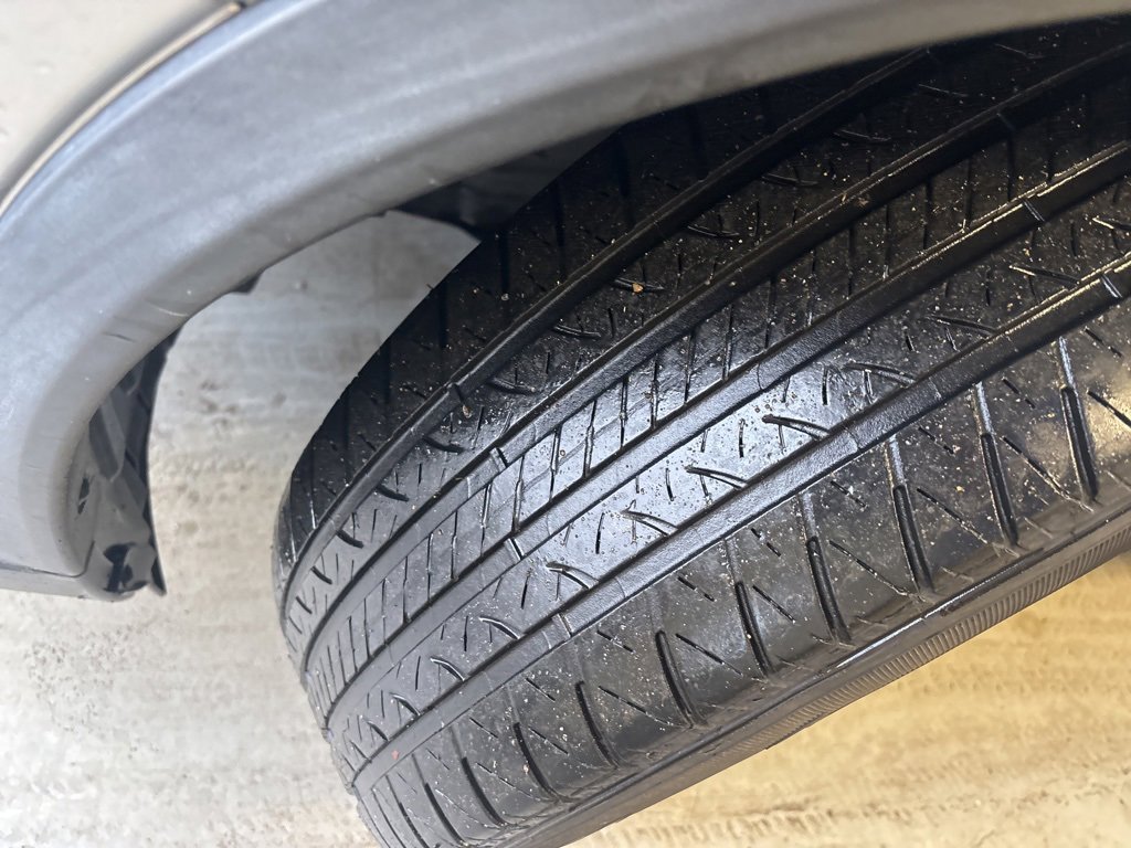 Used 2018 Nissan Rogue SV image 7