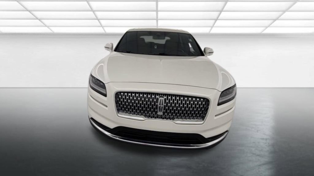 Used 2023 Lincoln Nautilus Reserve image 2