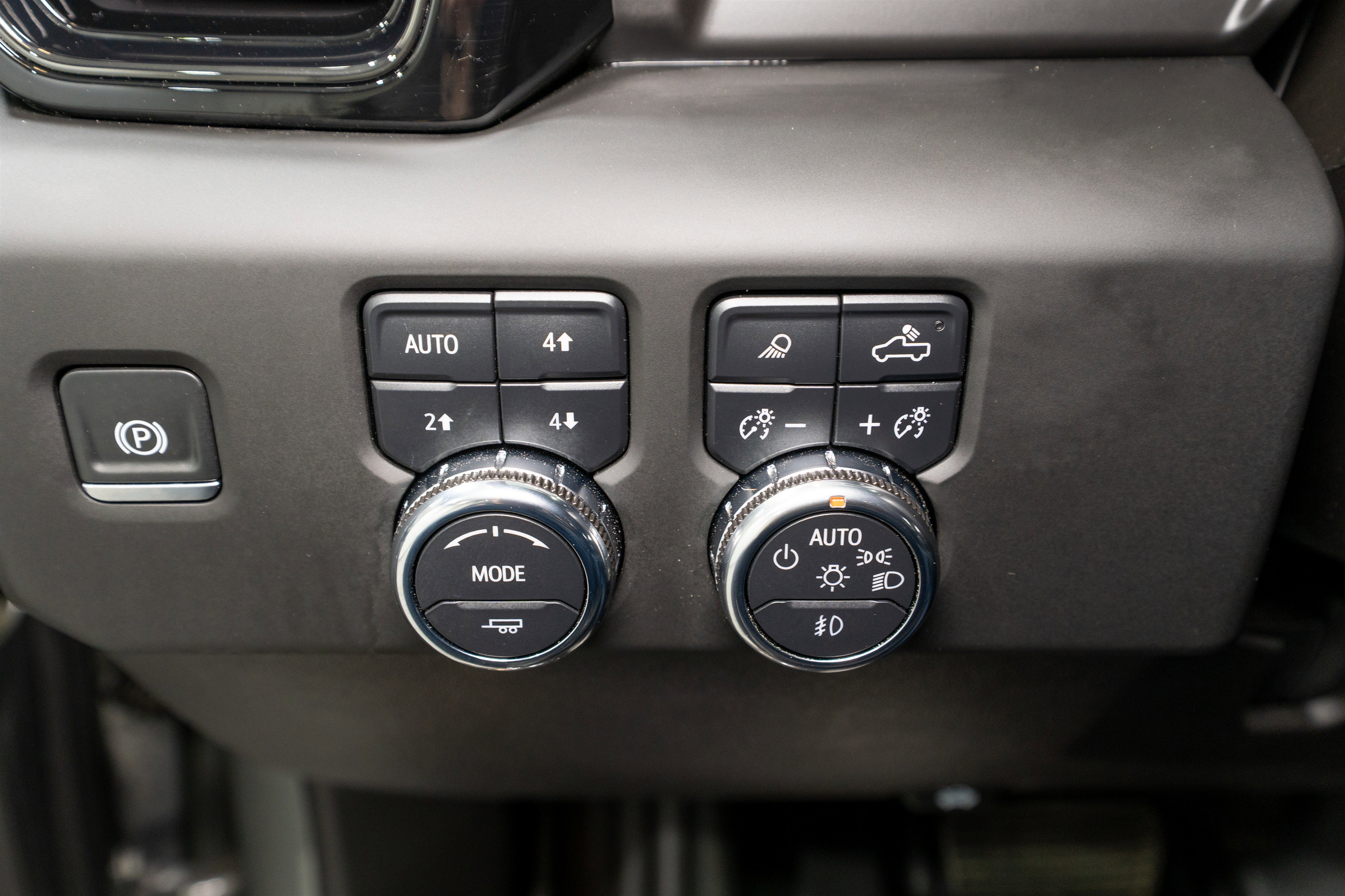 Used 2025 GMC Sierra 2500 AT4 w/ AT4 Premium Plus Package image 36