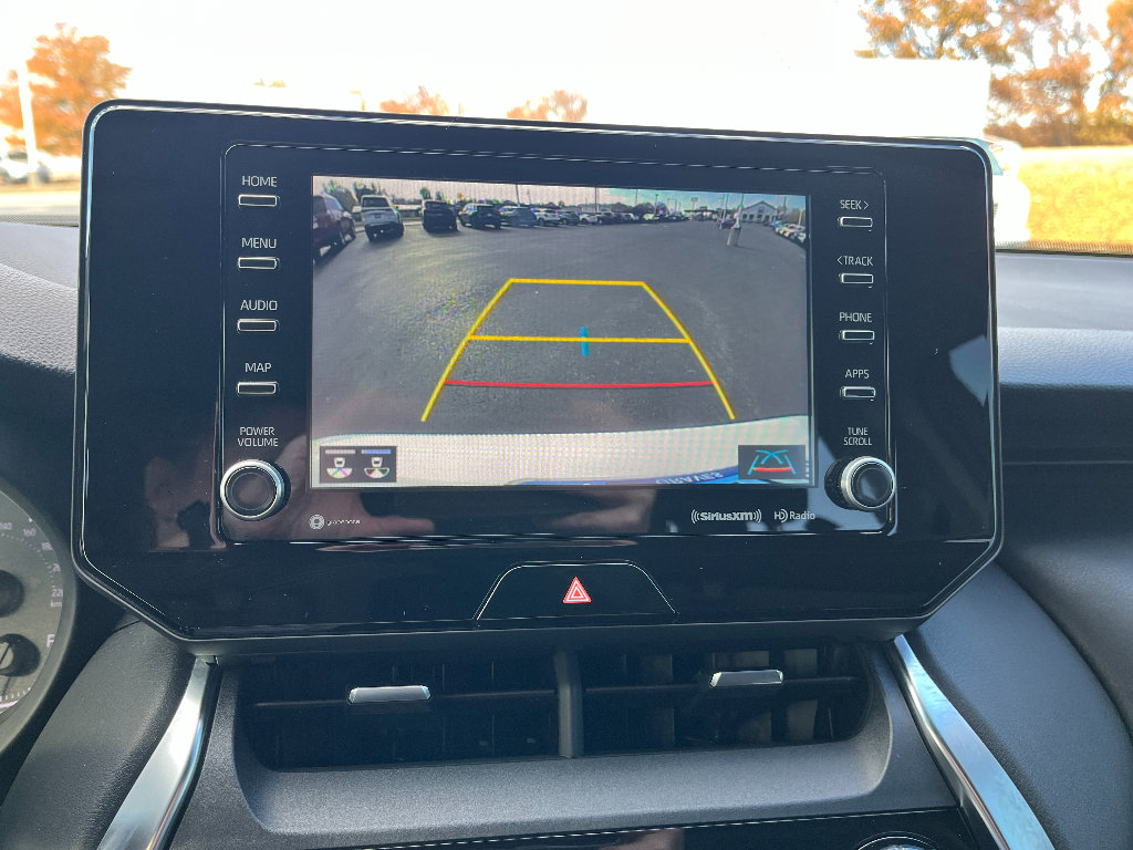 Used 2021 Toyota Venza LE image 24