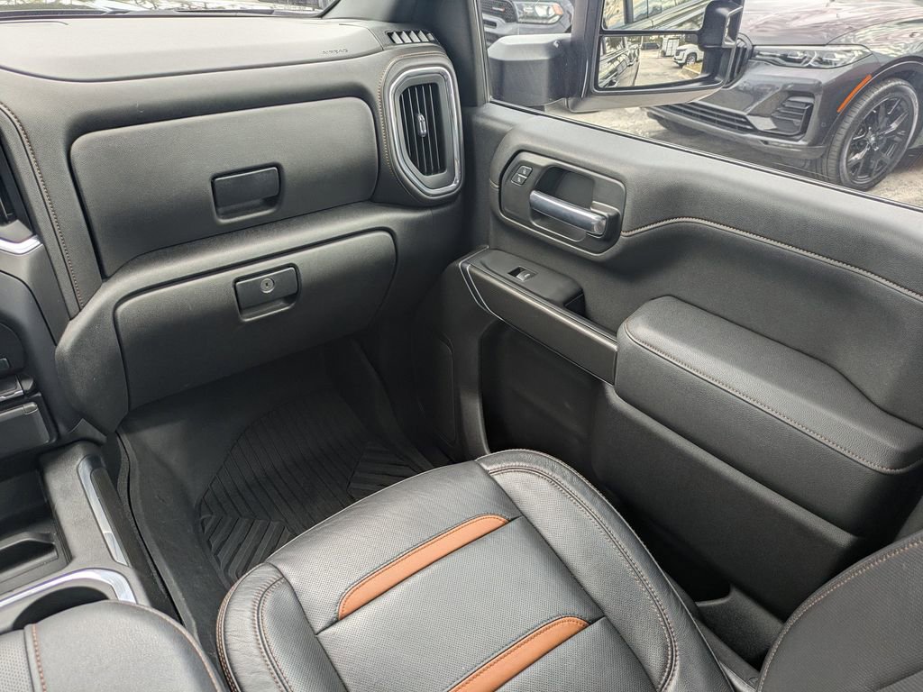 Used 2023 GMC Sierra 3500 AT4 w/ Gooseneck/5TH Wheel Package image 17