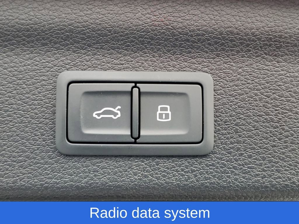 Used 2021 Audi Q3 2.0T Premium w/ Convenience Package image 9