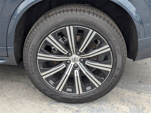 New 2024 Volvo XC90 B5 Plus w/ Protection Package Premier image 10