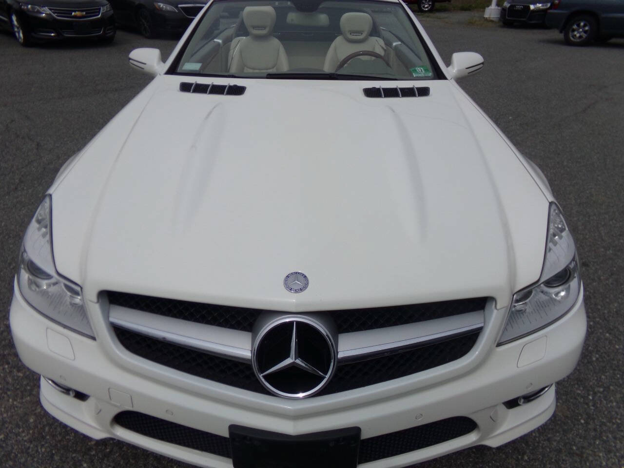 Used 2009 Mercedes-Benz SL 550 image 4