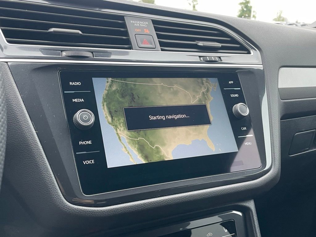 Used 2024 Volkswagen Tiguan SE R-Line image 13