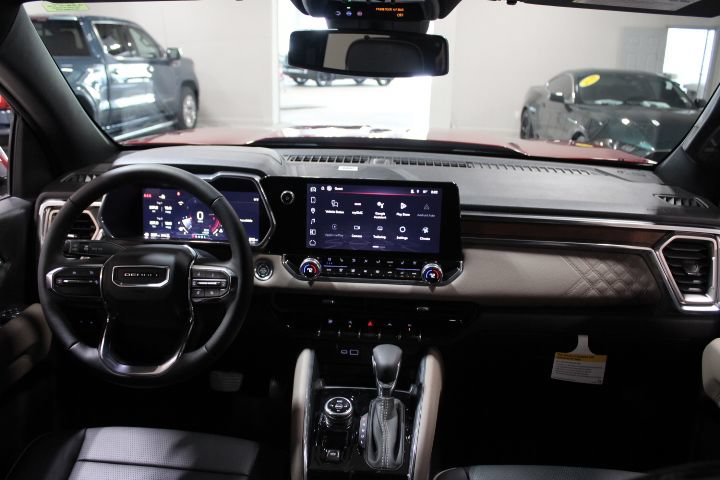 New 2026 GMC Canyon Denali AWD/4WD image 3
