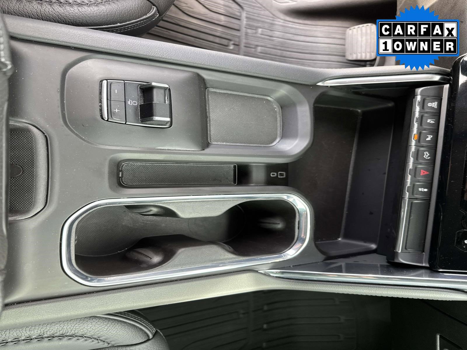 Used 2024 GMC Sierra 3500 Denali w/ Denali Reserve Package image 34