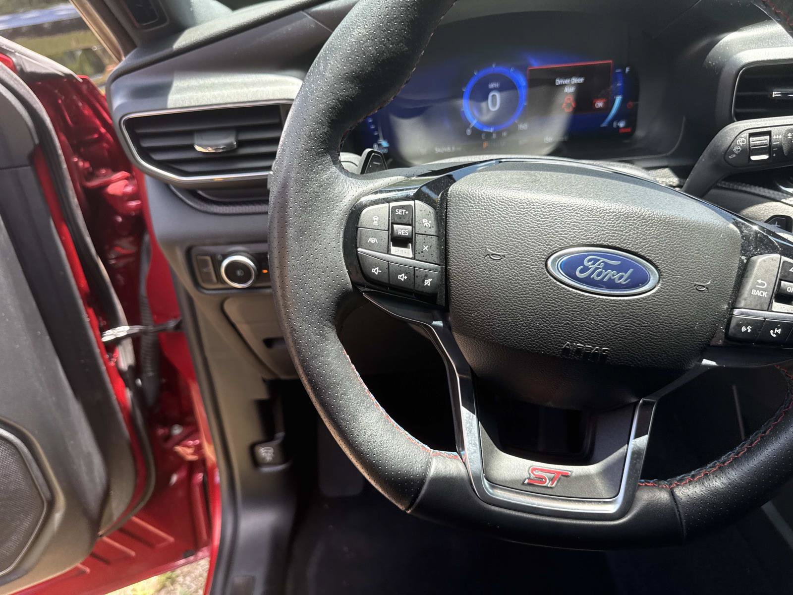 Used 2023 Ford Explorer ST w/ Equipment Group 401A AWD/4WD image 28