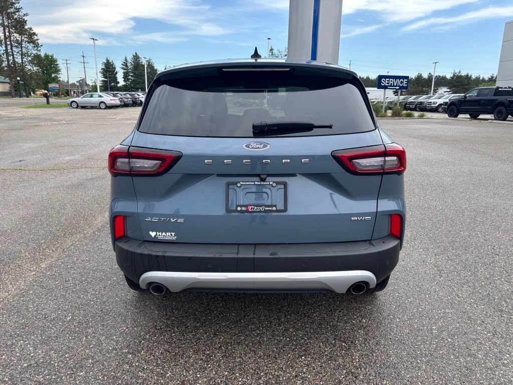 Used 2023 Ford Escape Active w/ Tech Pack #2 AWD/4WD image 4
