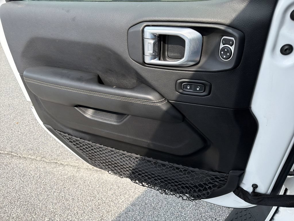 Used 2021 Jeep Gladiator Overland w/ Uconnect 4C Nav & Sound Group AWD/4WD image 12