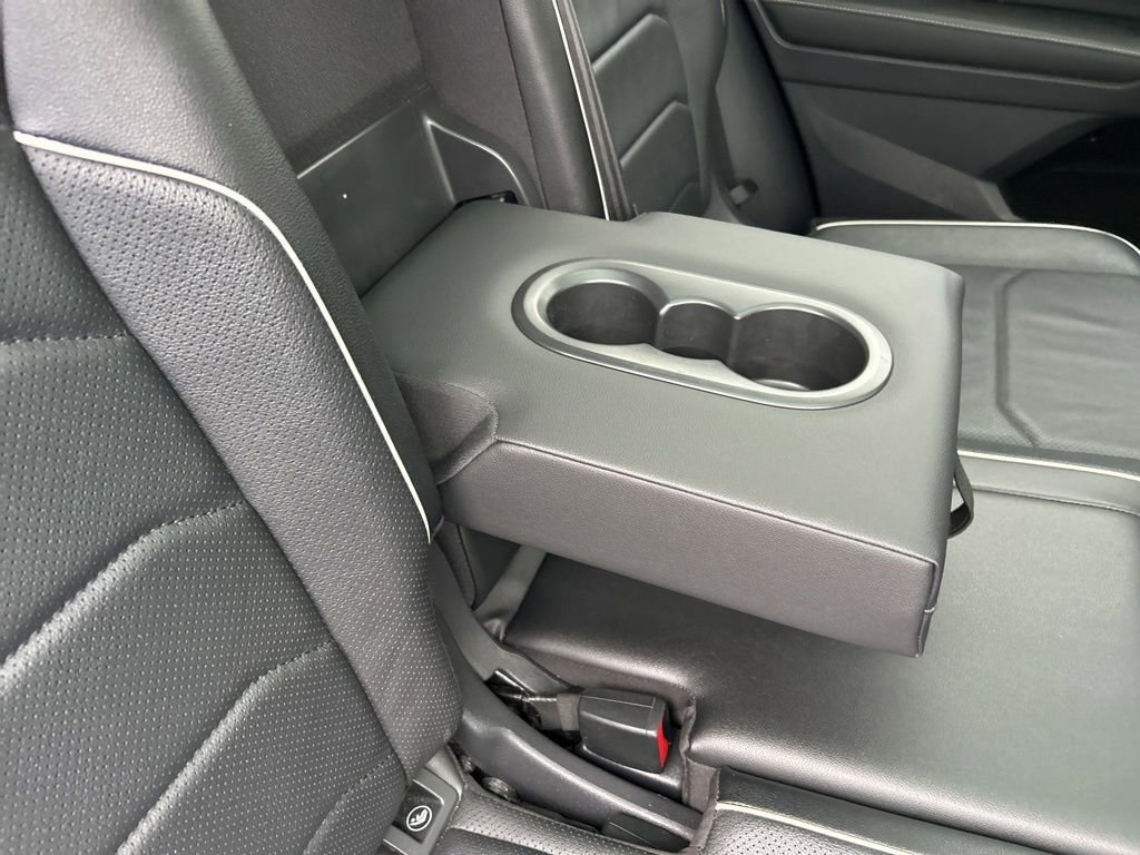 Used 2022 Volkswagen Tiguan SEL R-Line image 53