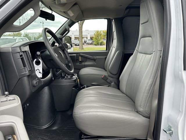 New 2025 Chevrolet Express 2500 Work Van w/ Driver Convenience Package image 20