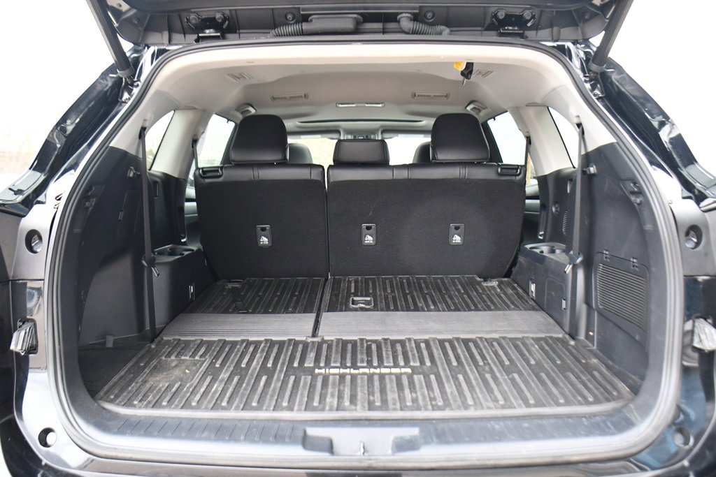 Used 2023 Toyota Highlander XLE image 19