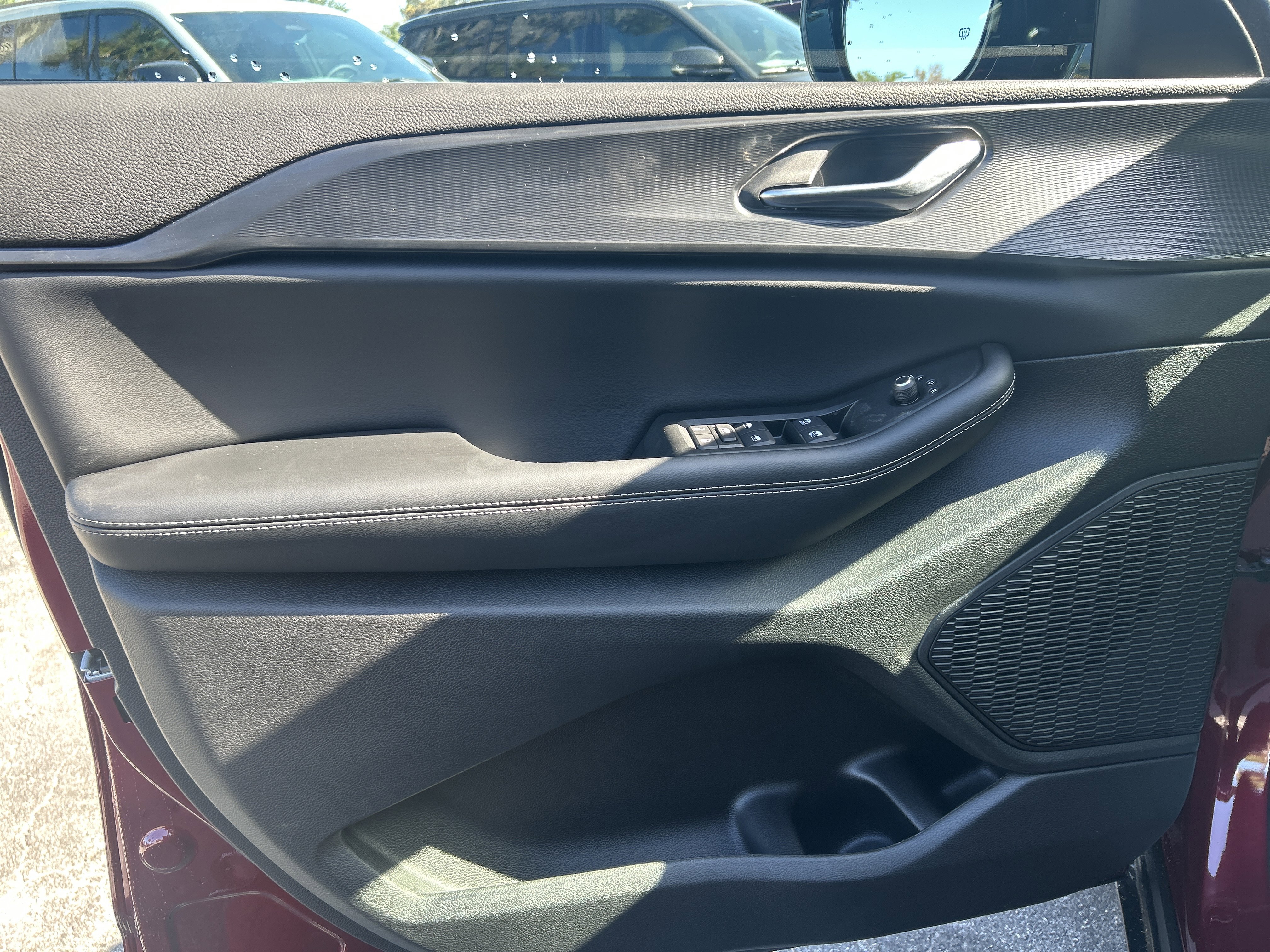 New 2025 Jeep Grand Cherokee Altitude image 12