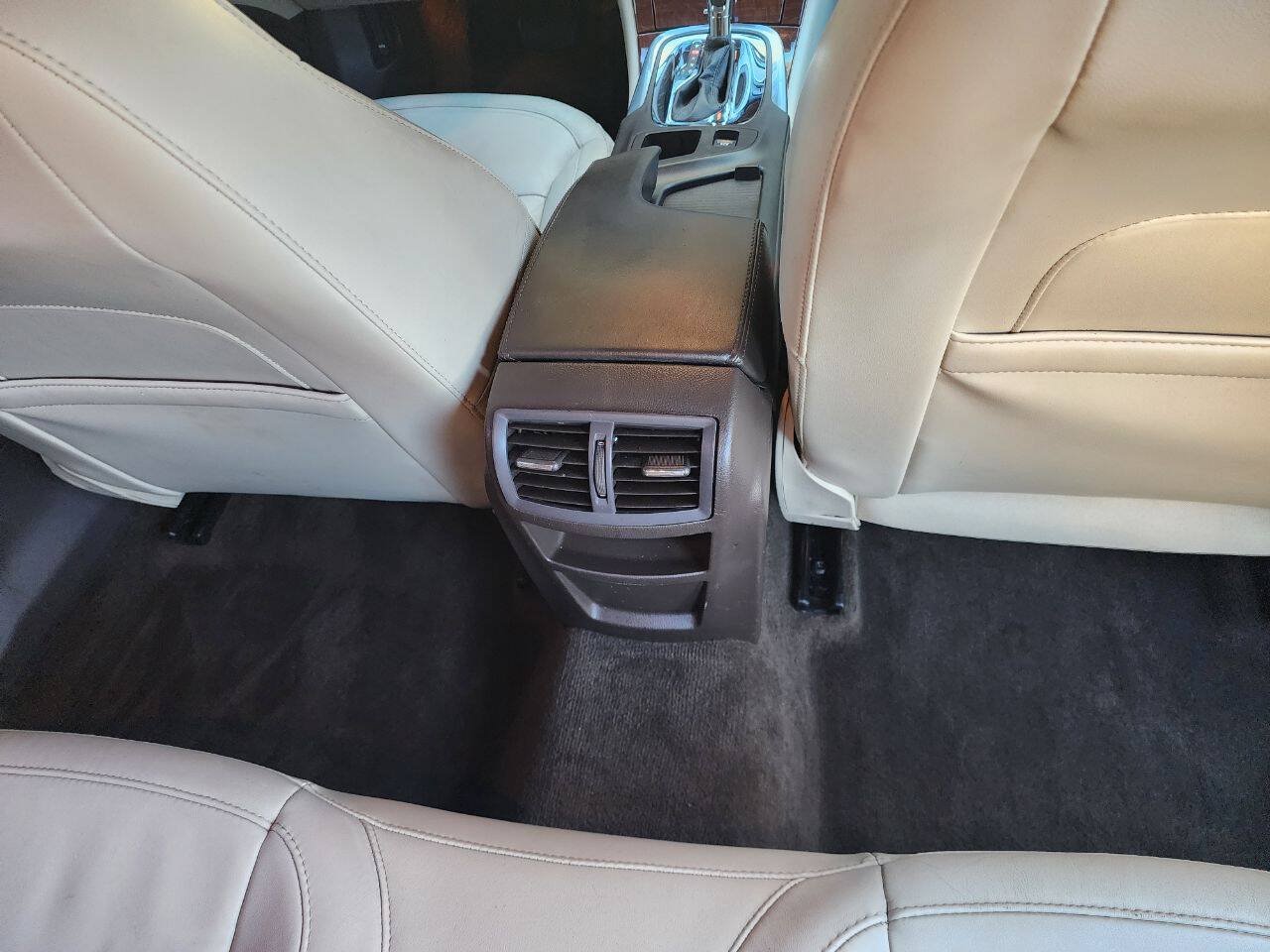 Used 2017 Buick Regal Sport Touring FWD image 30