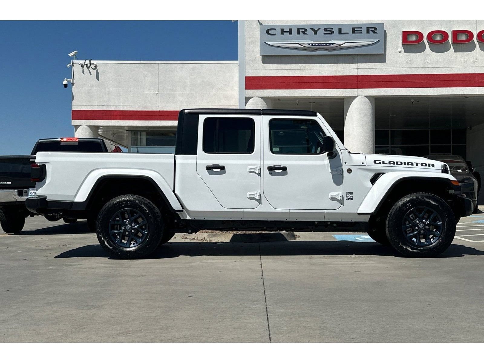 New 2026 Jeep Gladiator Sport AWD/4WD image 9