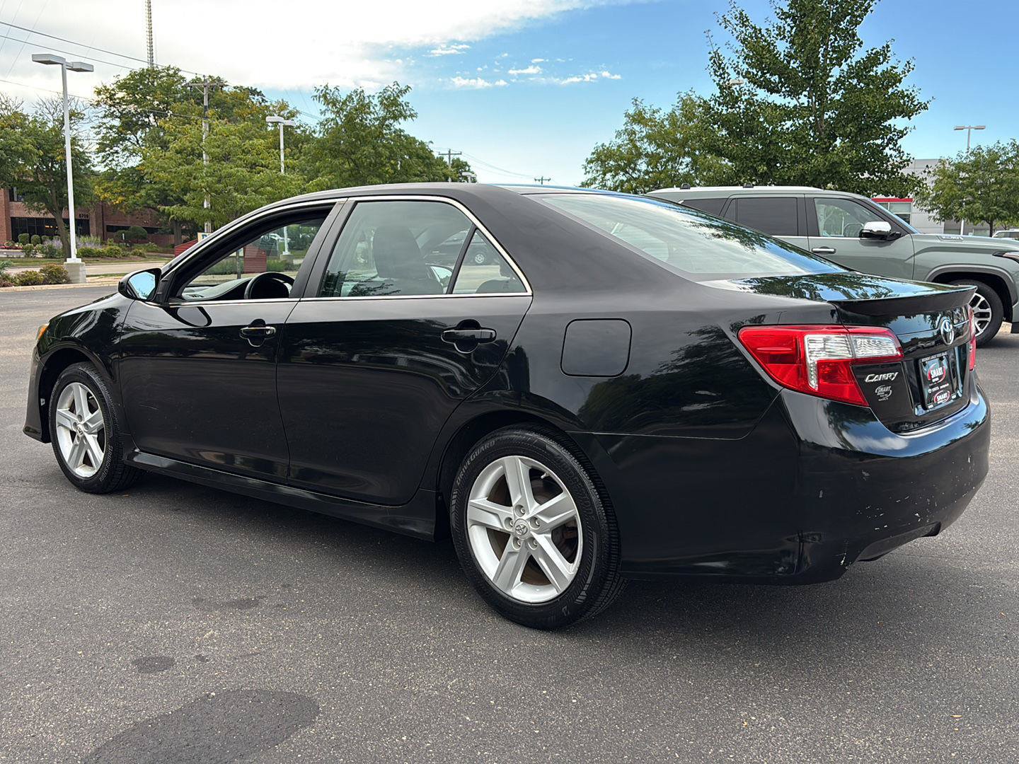 Used 2012 Toyota Camry SE FWD image 23