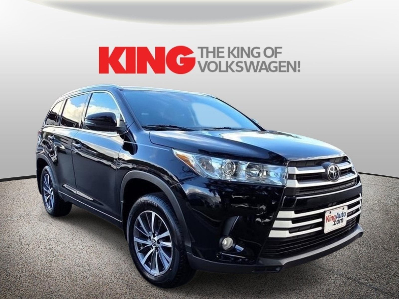 Used 2018 Toyota Highlander XLE AWD/4WD image 10