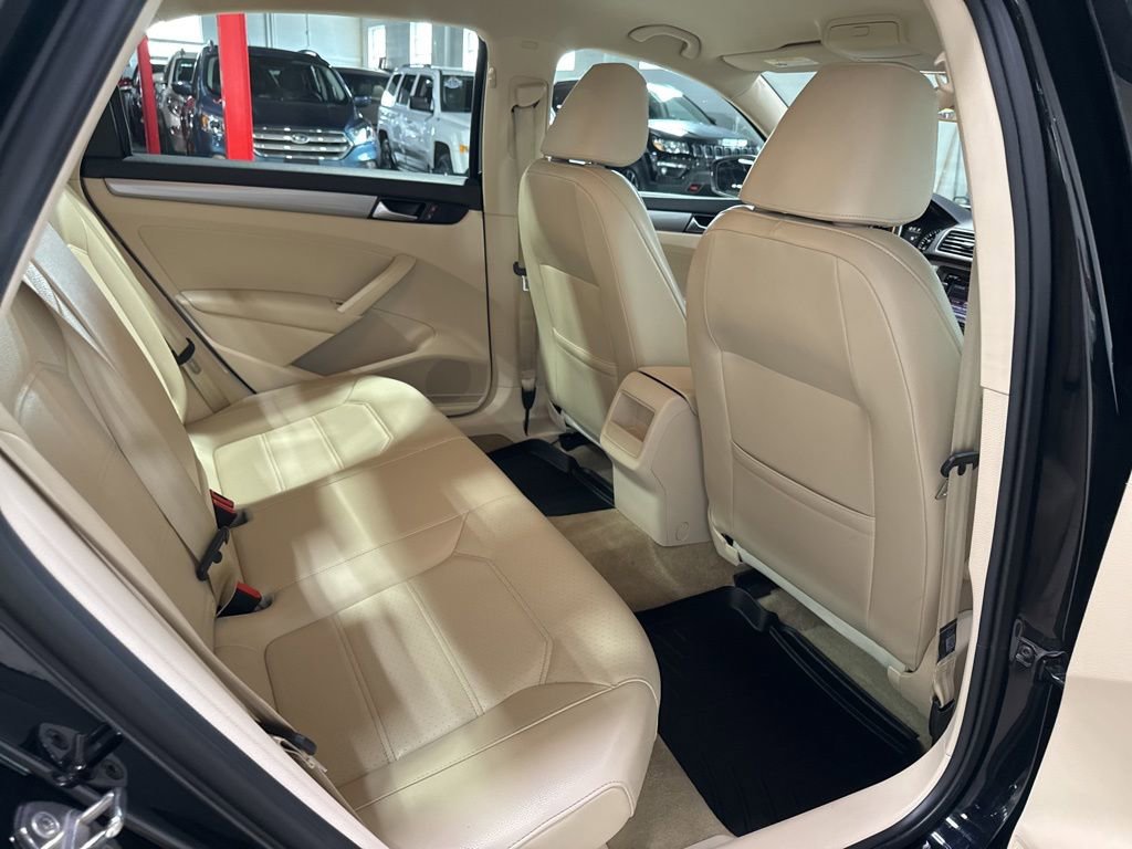 Used 2015 Volkswagen Passat 1.8T Limited Edition FWD image 31