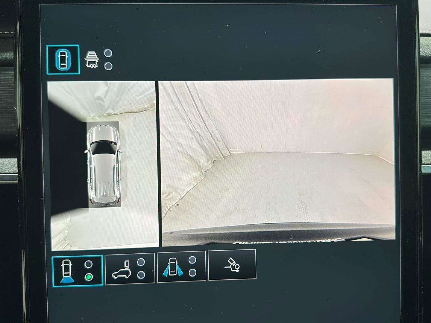 Used 2025 GMC Acadia Elevation w/ Elevation Premium Package image 14