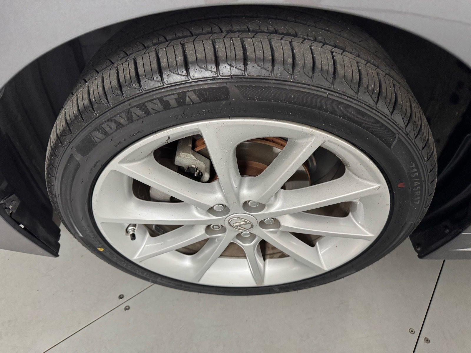Used 2013 Lexus CT 200h FWD image 9