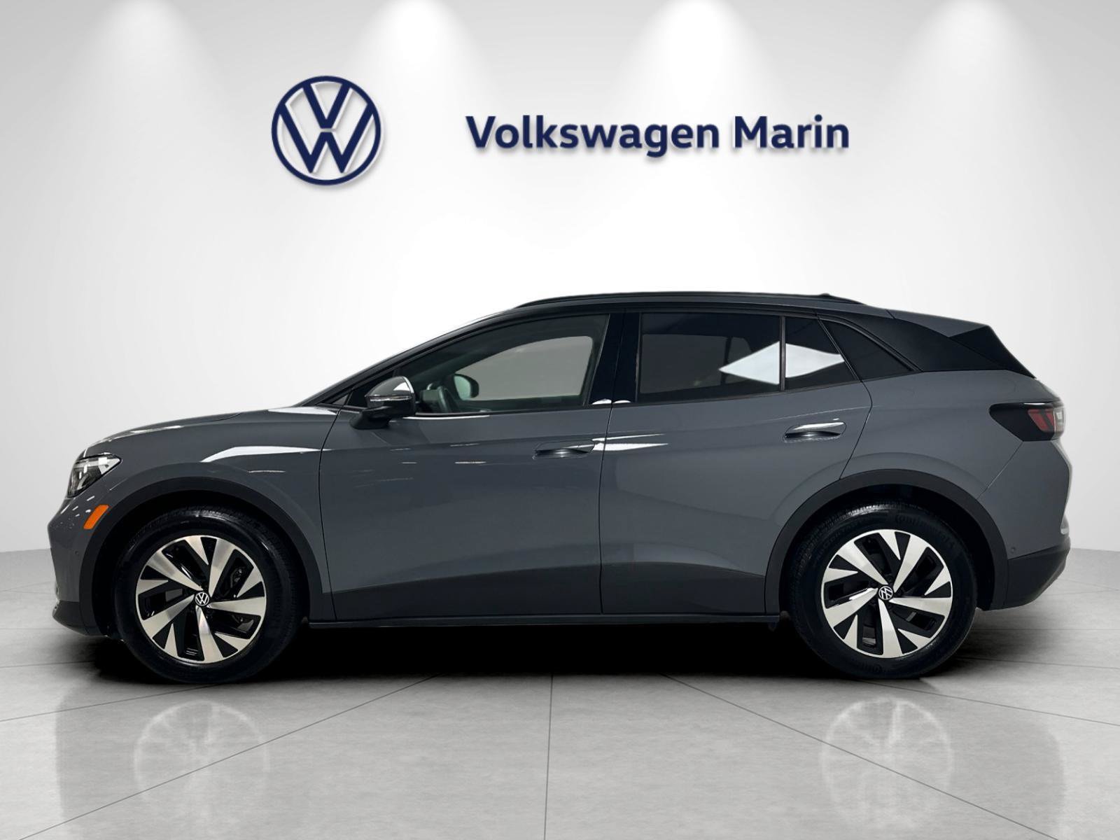 Used 2024 Volkswagen ID.4 2WD image 2