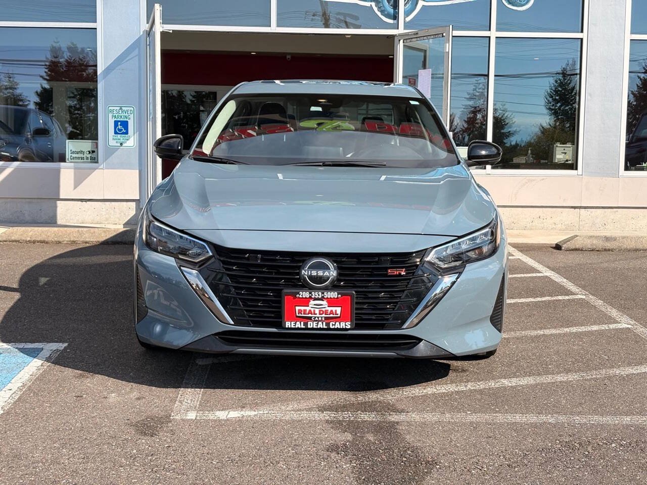 Used 2025 Nissan Sentra SR w/ SR Premium Package FWD image 2