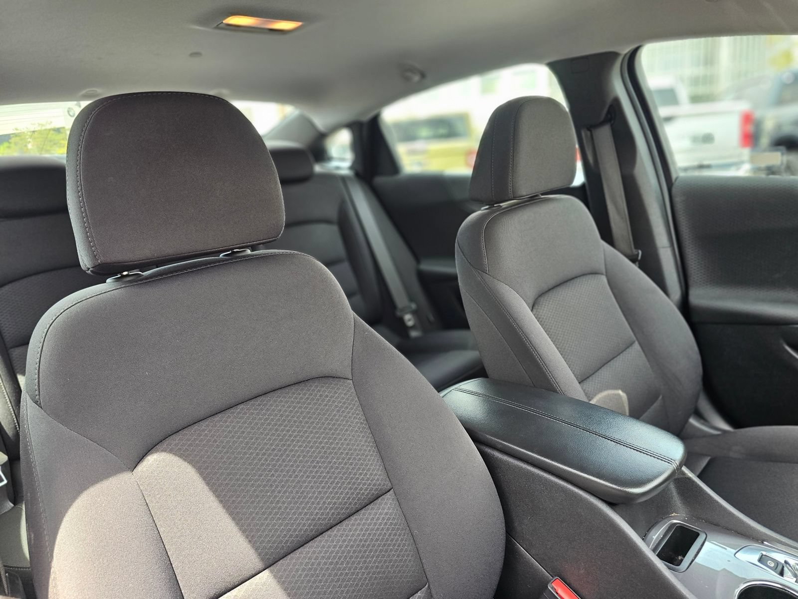 Used 2023 Chevrolet Malibu LT FWD image 30