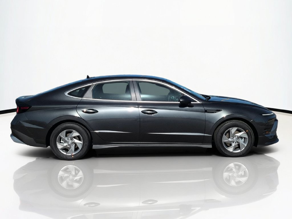 New 2027 Hyundai Sonata SE FWD image 5